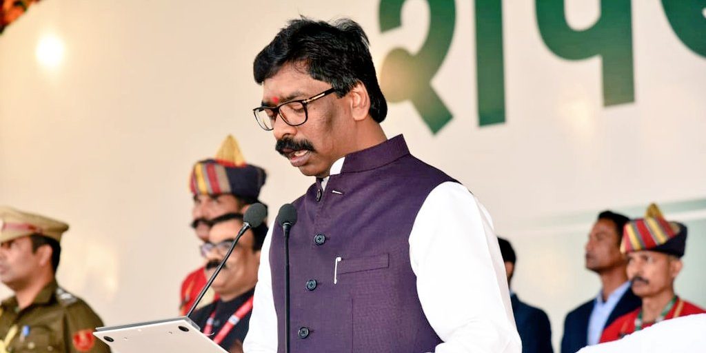 Hemant Soren becomes 11th Chief Minister of Jharkhand | Curious Times