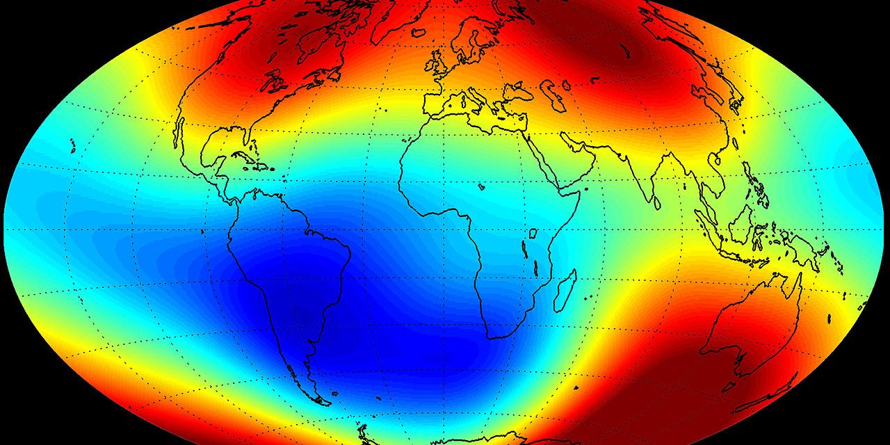 earth-s-magnetic-field-is-mysteriously-weakening-and-shifting-curious