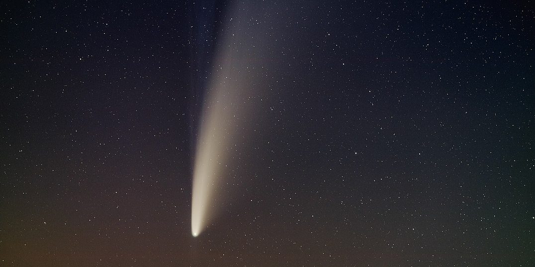 Image depicting the rare comet leonard might become 2021’s brightest