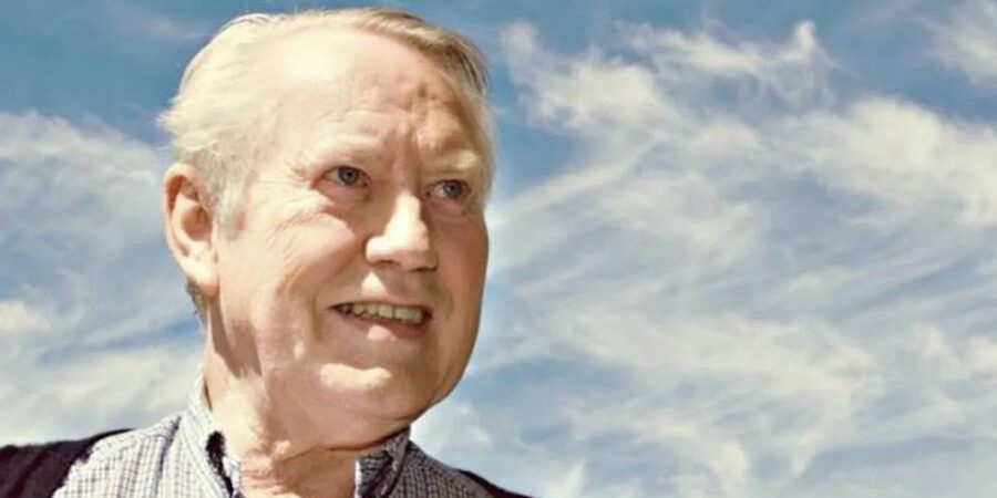 image depicting Billionaire Chuck Feeney achieves goal of giving away all his wealth, kids newspaper