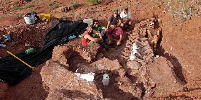 image depicting Do these newly-found bones belong to the largest dinosaur ever?