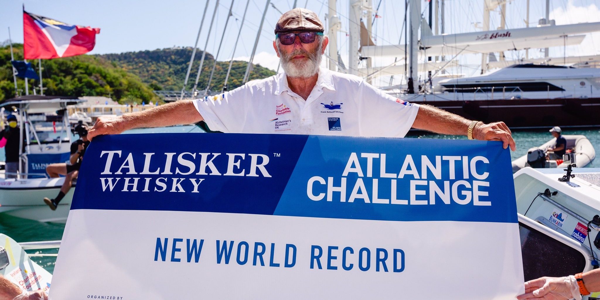 image depicting 70-year-old man is the oldest to row alone across the Atlantic Ocean