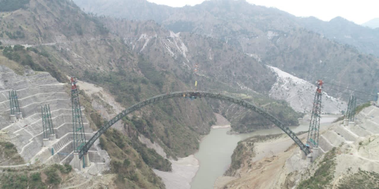 Image depicting Kashmir's Chenab Bridge is set to be world's highest rail bridge