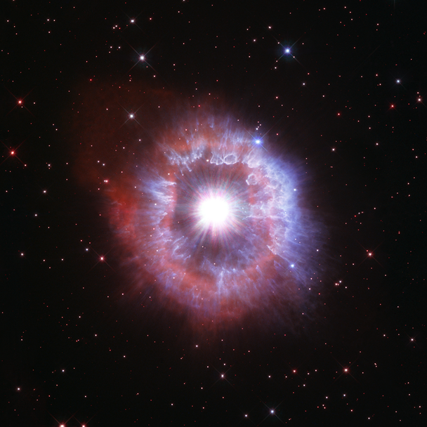Image depicting the star on edge of destruction captured by the Hubble Space Telescope
