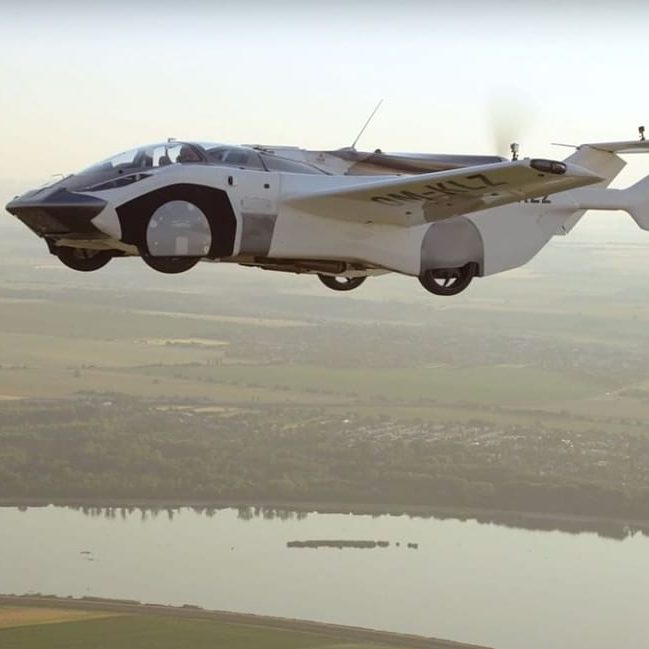 Image depicting Flying car that few for 35 minutes between cities, AirCar