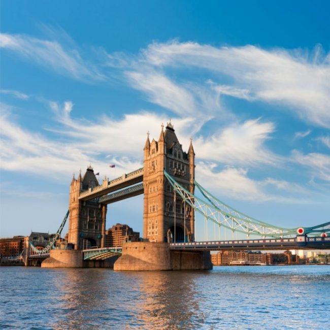 Image depicting London's Tower Bridge gets stuck open due to a technical fault