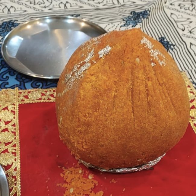 Image depicting 12 kg Bangaru Ganesh Laddoo sets a new record!