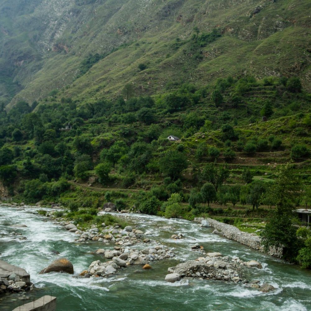 Image depicting Tirthan Valley, Himachal Pradesh - Weekend Getaways!