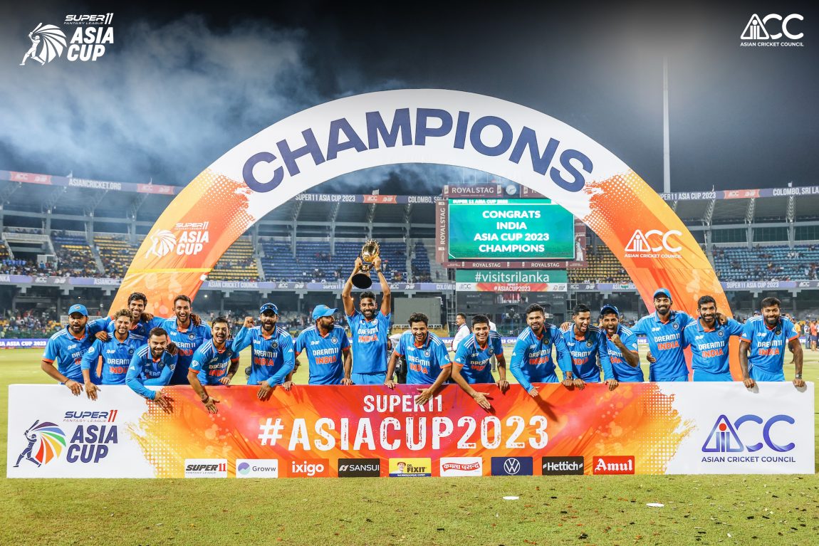 Image depicting Victorious Indian Players Lift Asia Cup
